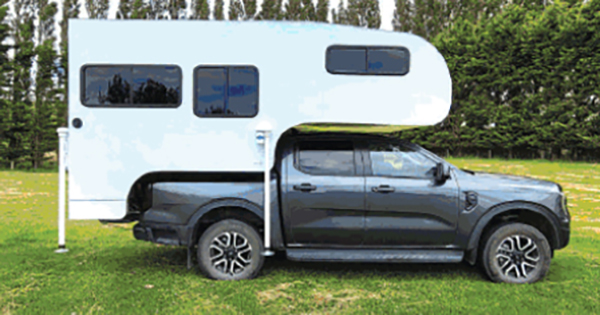 Well side tail gate down model